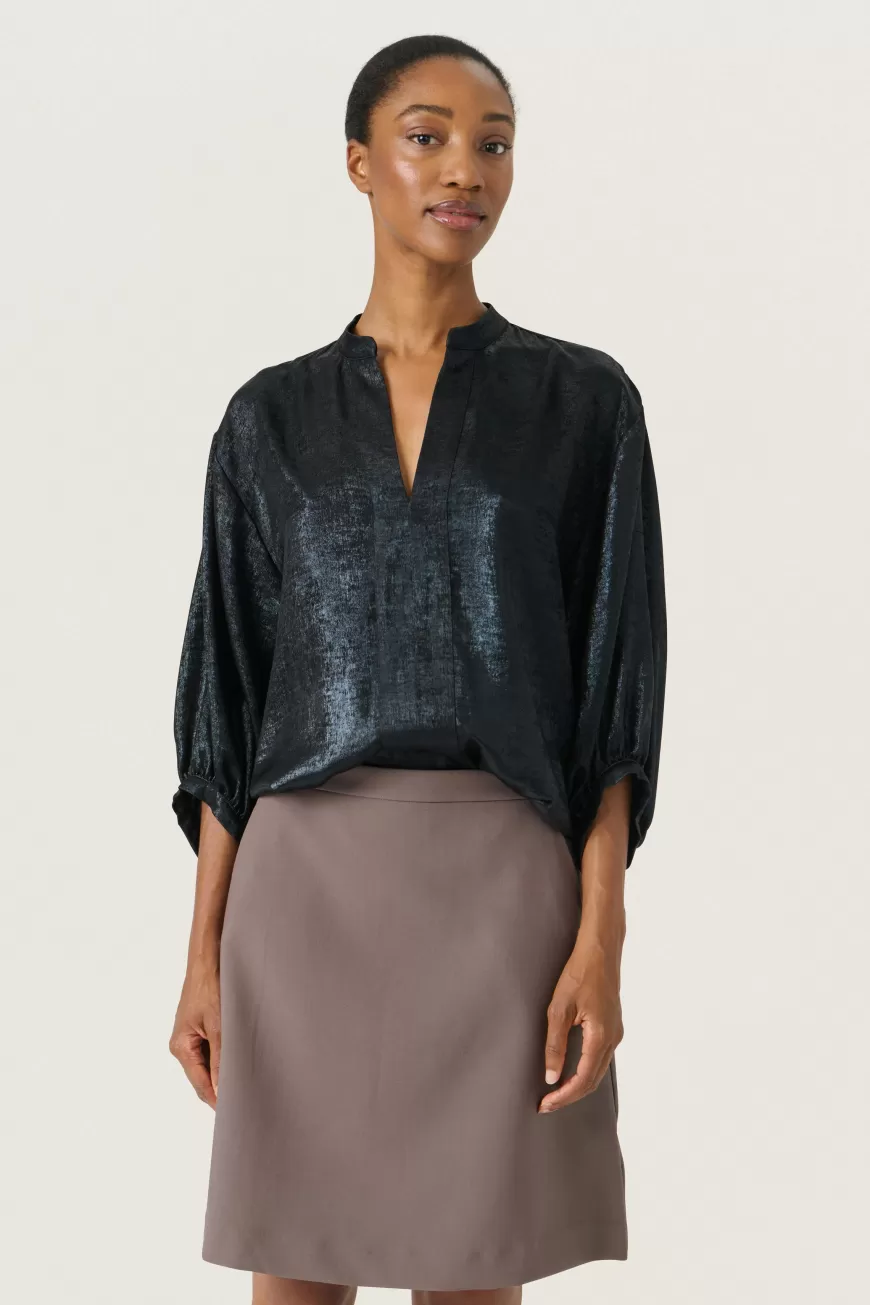 Soaked in Luxury SLElvie Bluse- Holiday Bliss | Occasionwear