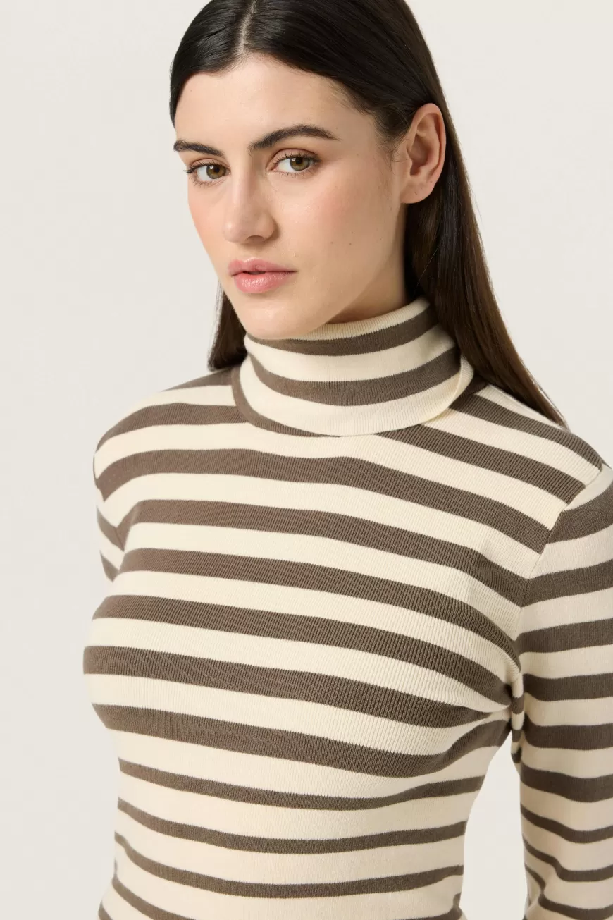 Soaked in Luxury SLSpina Pullover- Strik